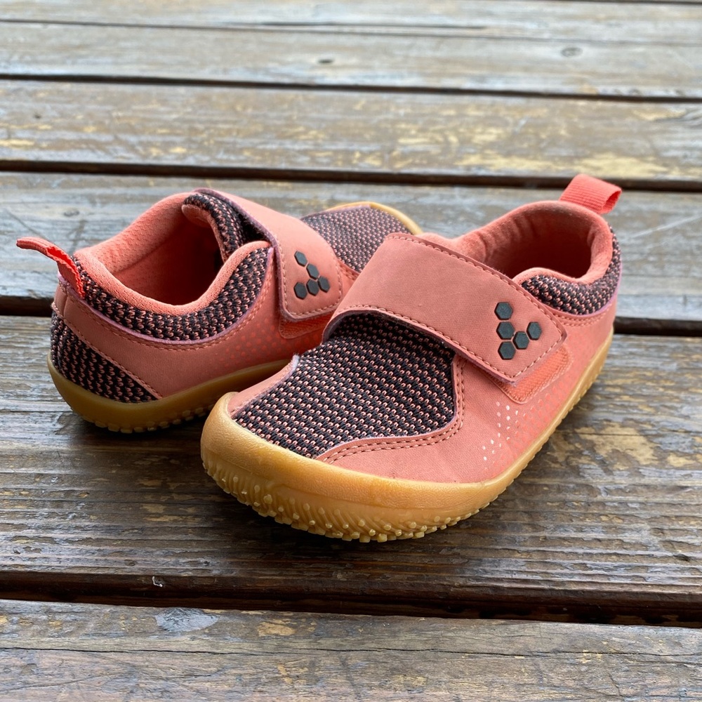 Vivo barefoot peach Velcro shoes